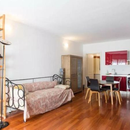 Vintage Apartment In Corvetto Area Milán Exteriér fotografie